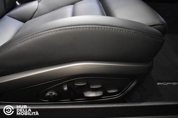 PORSCHE 911 Carrera S